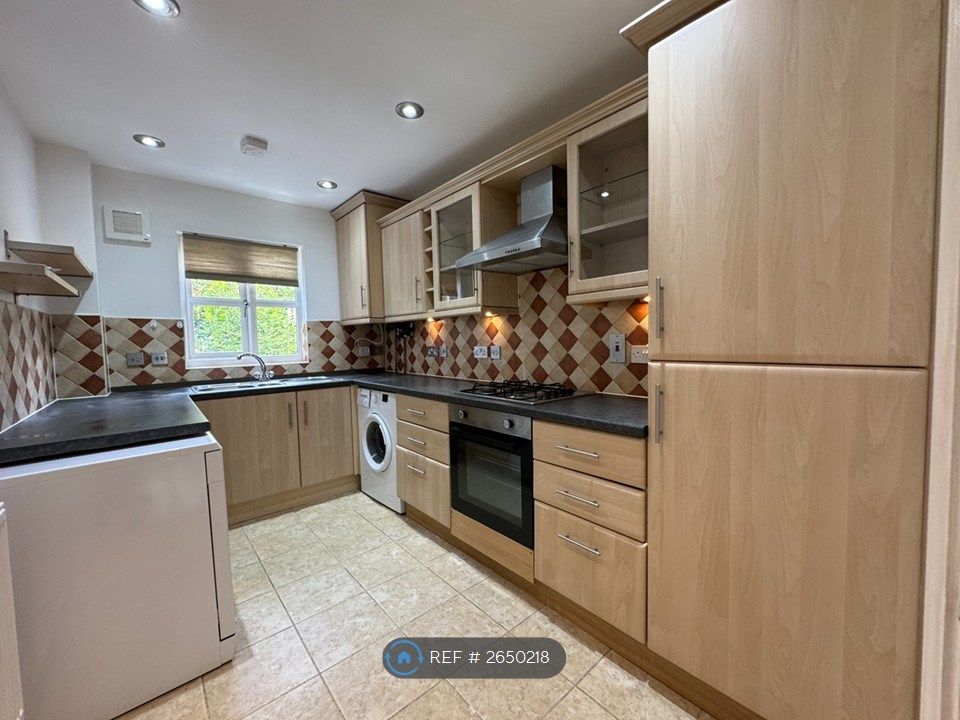 Property photo 2 of 23 Kitchen