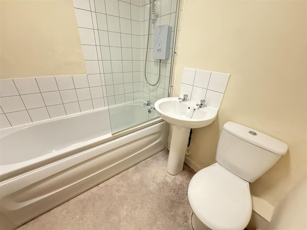 Property photo 3 of 6 5 Market -5.Jpg