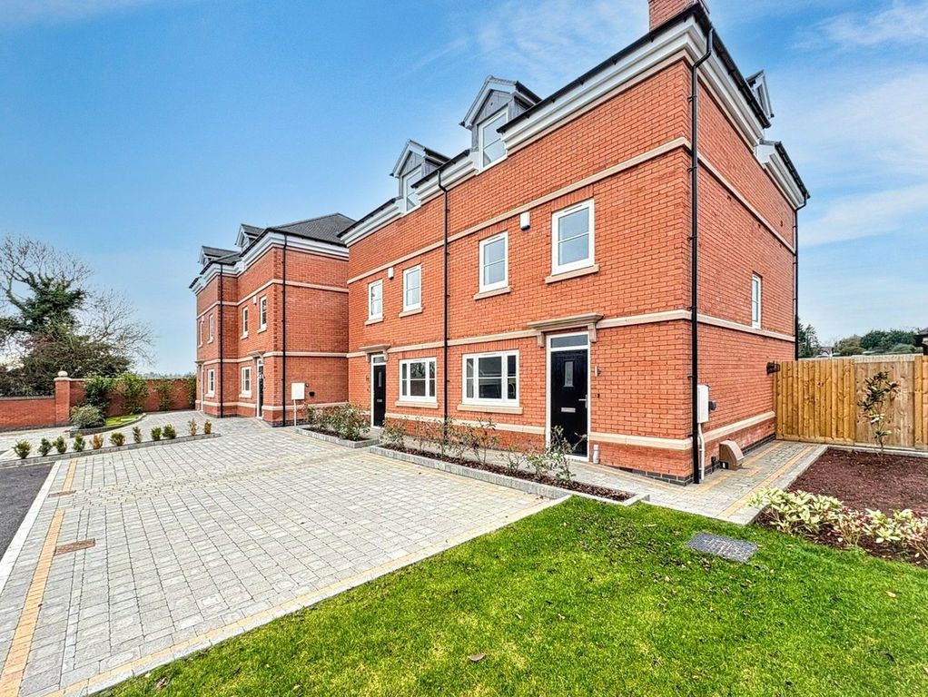 Property photo 2 of 39