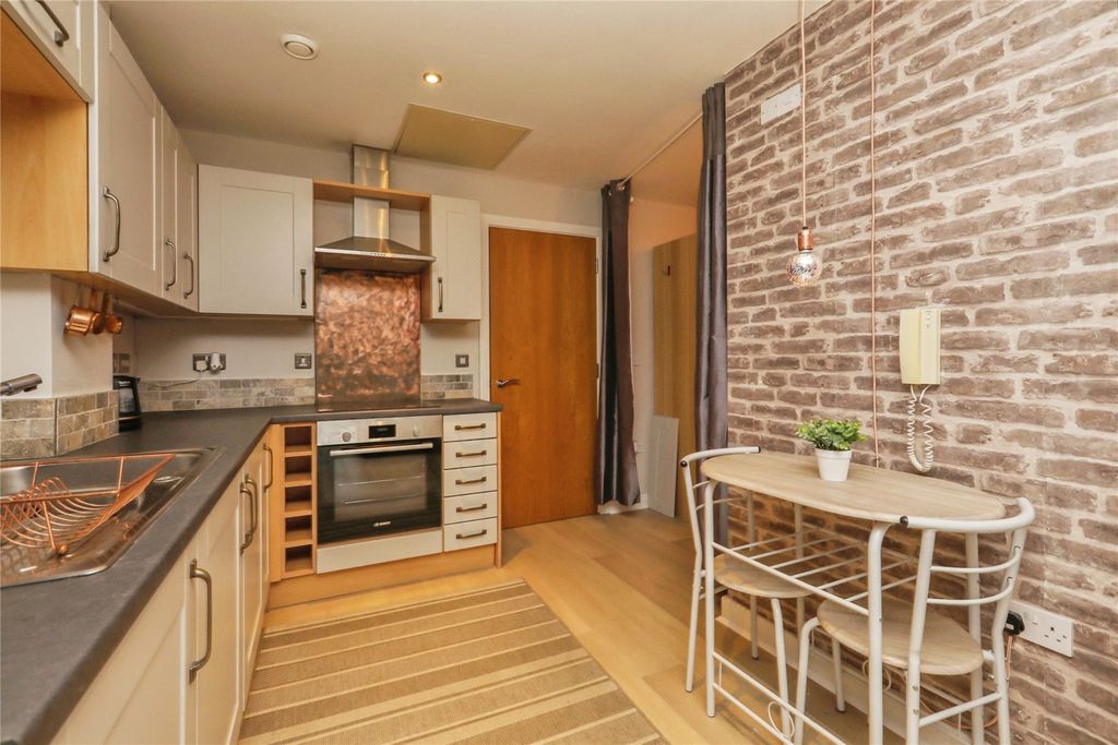 Property photo 3 of 14 Picture No. 33