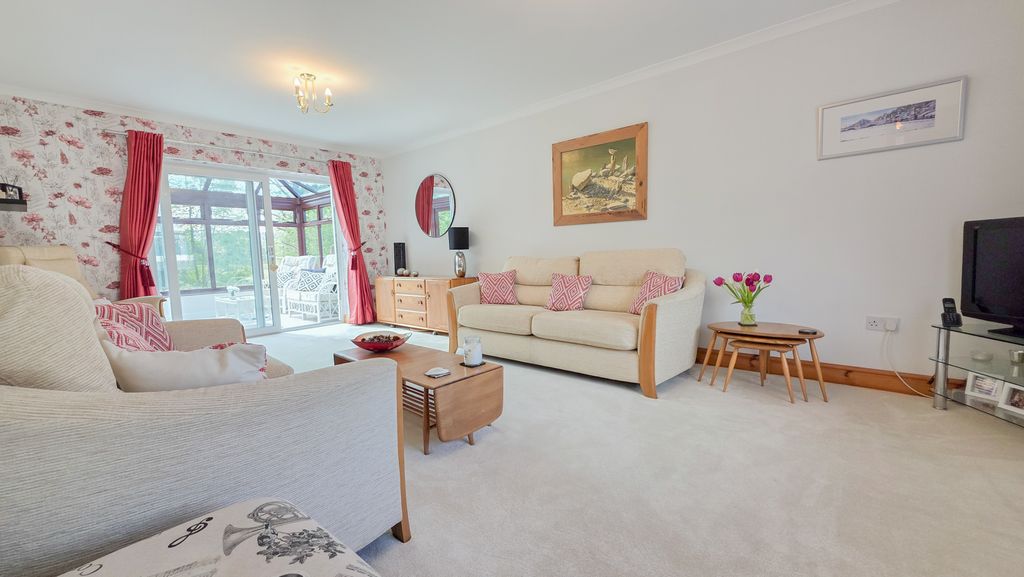 Property photo 3 of 43