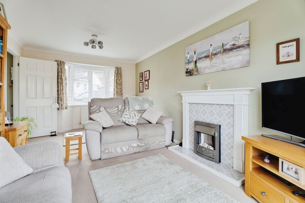 Property photo 3 of 17 Pbox-Img.Jpg