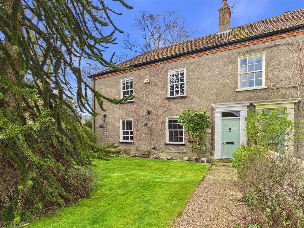 Property photo 1 of 16 Front