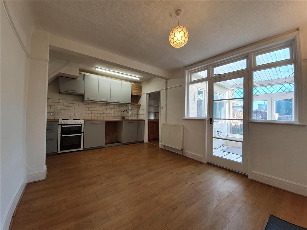 Property photo 3 of 11 Image