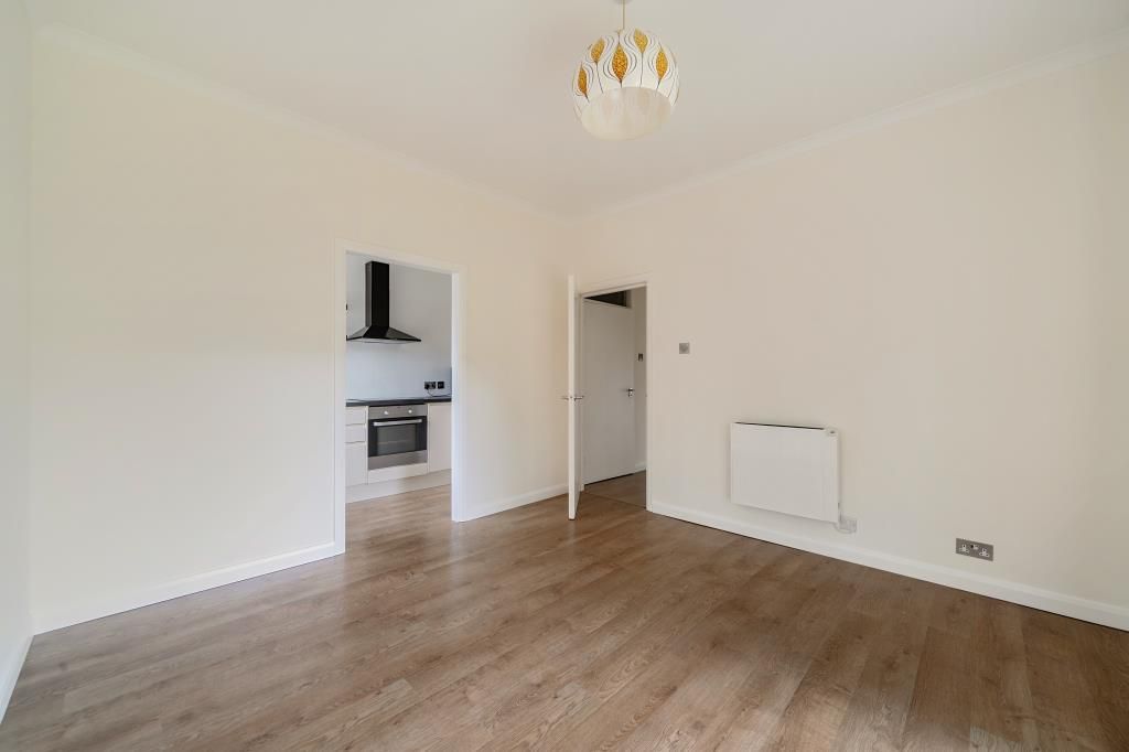 Property photo 3 of 10 Lounge Area