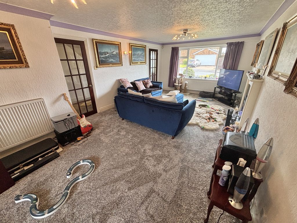 Property photo 3 of 40