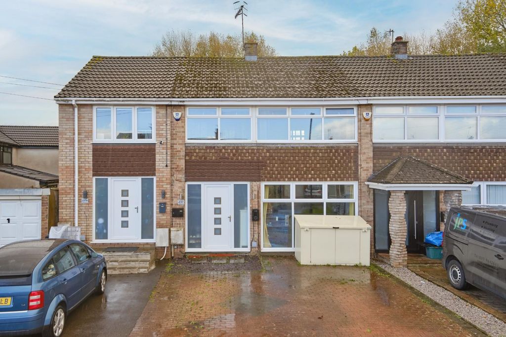 Property photo 2 of 27 Bs32Pz_0002.Jpg