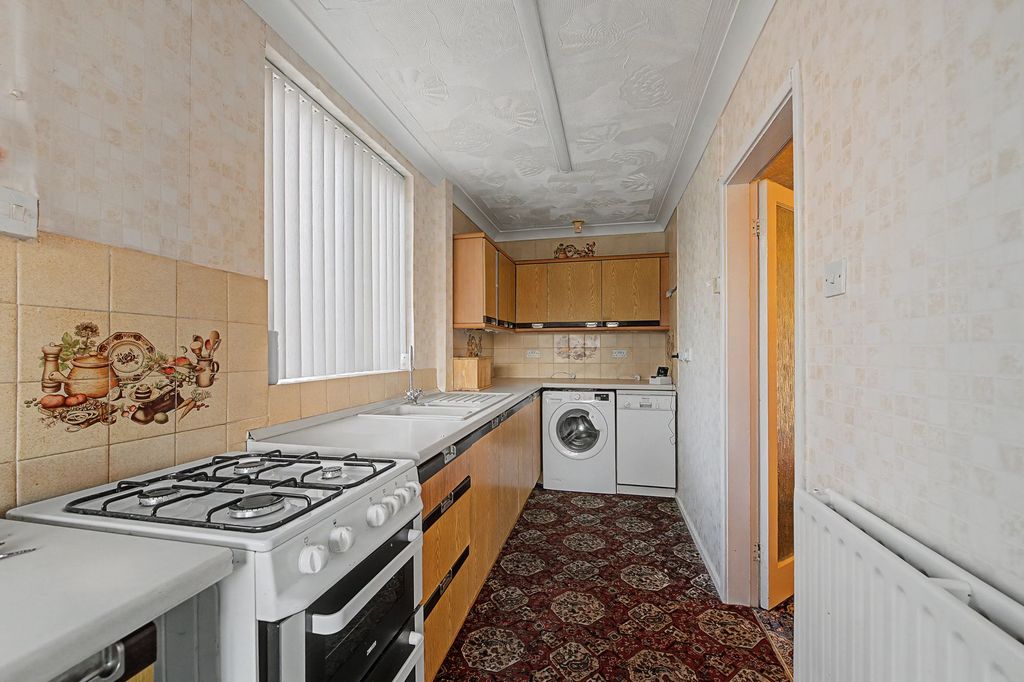 Property photo 3 of 25