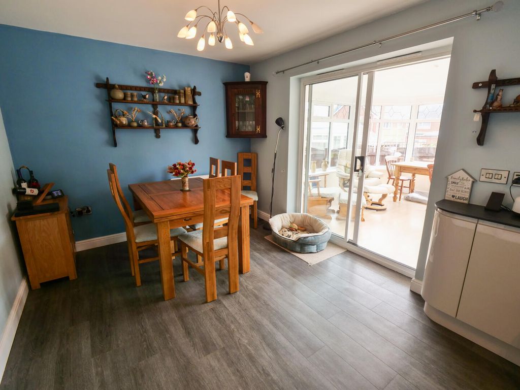 Property photo 3 of 16 Dining Room