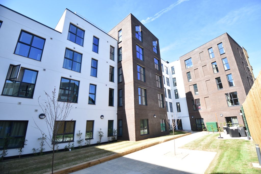 Property photo 1 of 13 773462