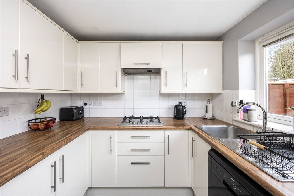 Property photo 3 of 19 Picture No. 04