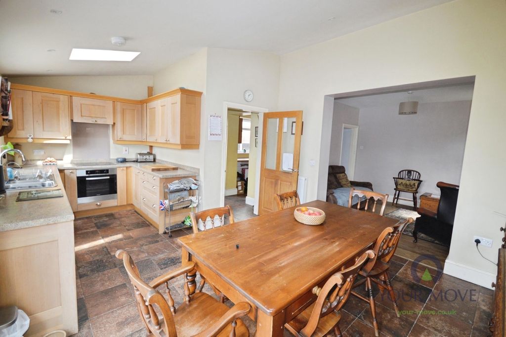 Property photo 3 of 26 Kitchen/Dining Room