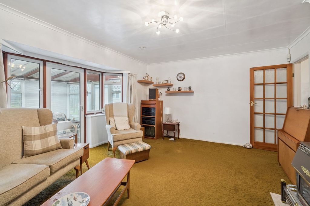 Property photo 3 of 27