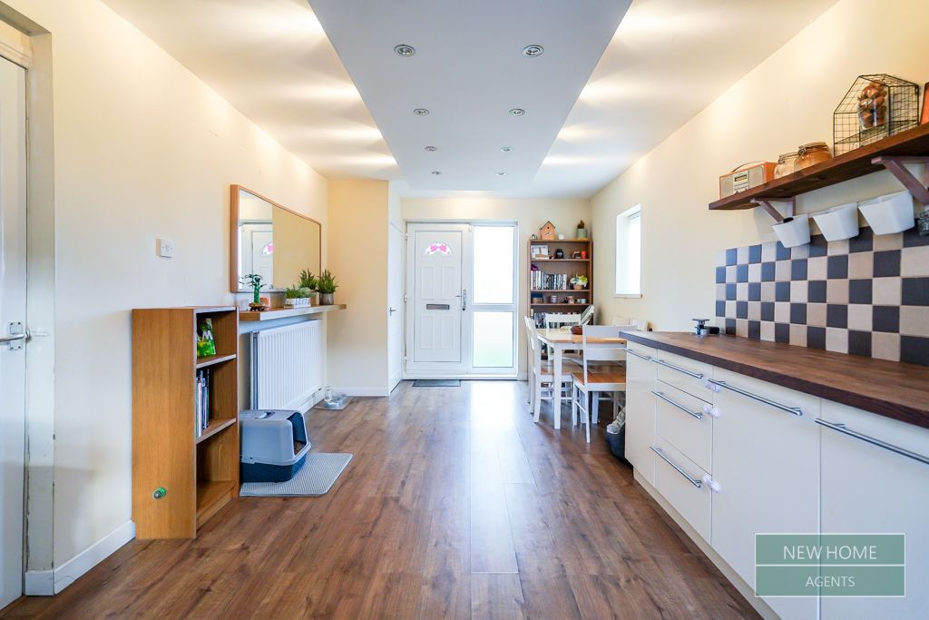 Property photo 3 of 18 Photo 9