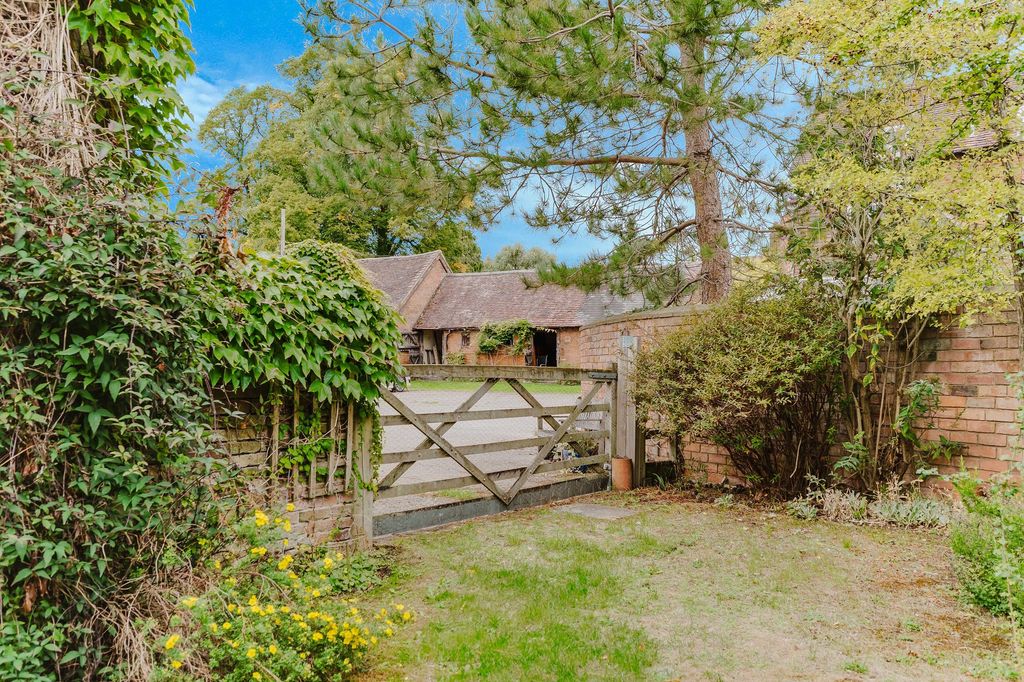 Property photo 3 of 31