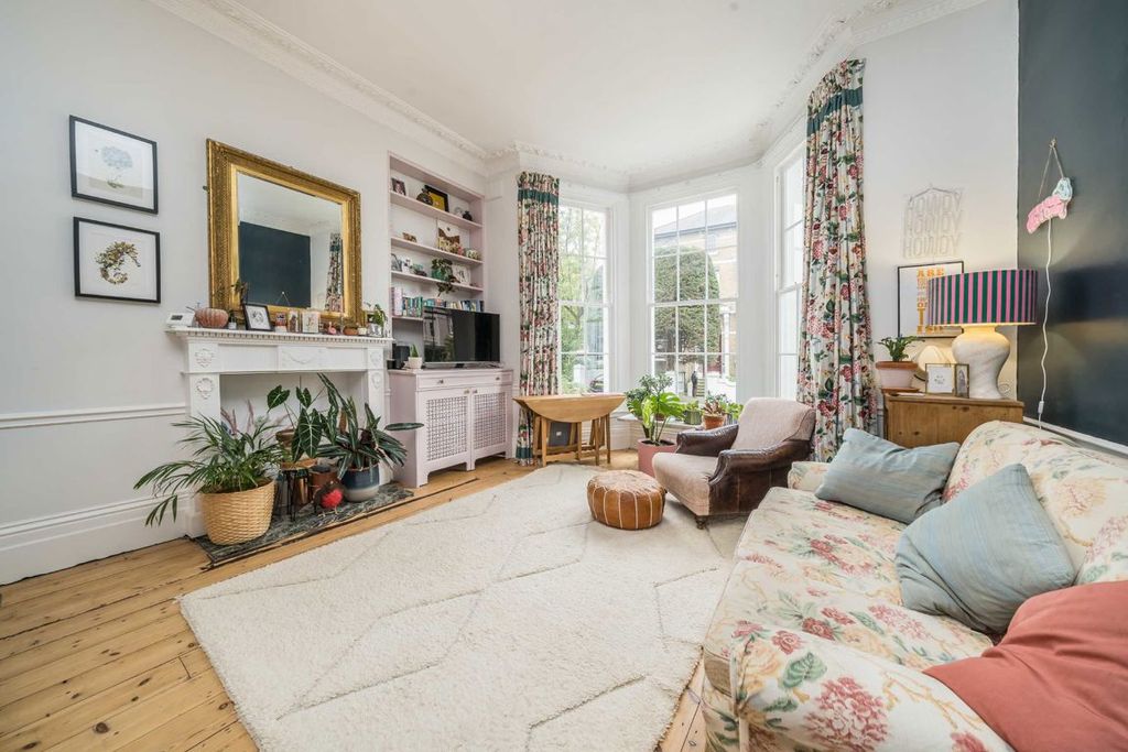 Property photo 2 of 6