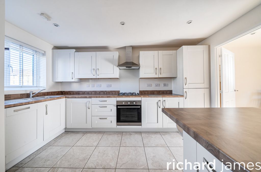 Property photo 3 of 12 78657B9331F249Ab90Deb6F08Adcc78A