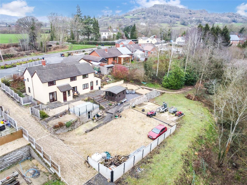 Property photo 2 of 28 Picture No. 25