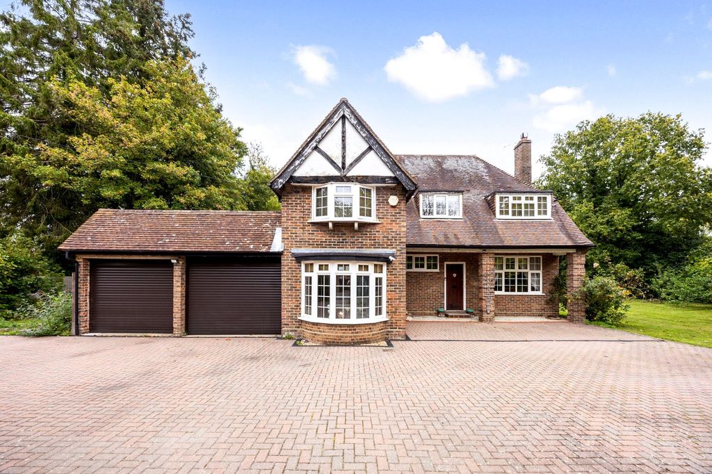 Property photo 2 of 33