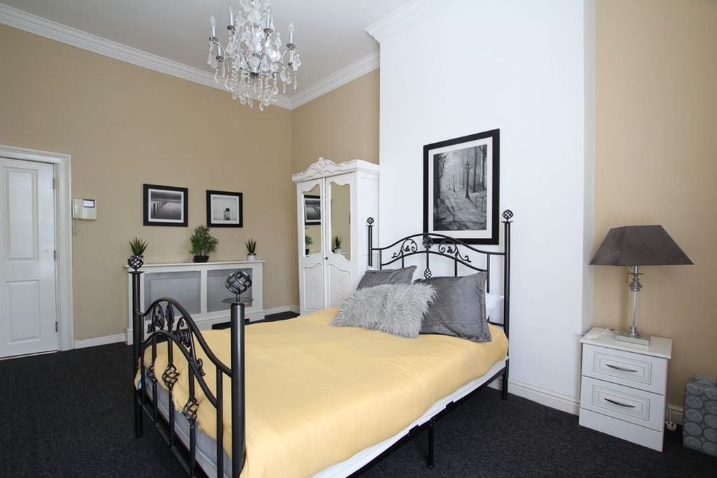 Property photo 2 of 7 Photo 8