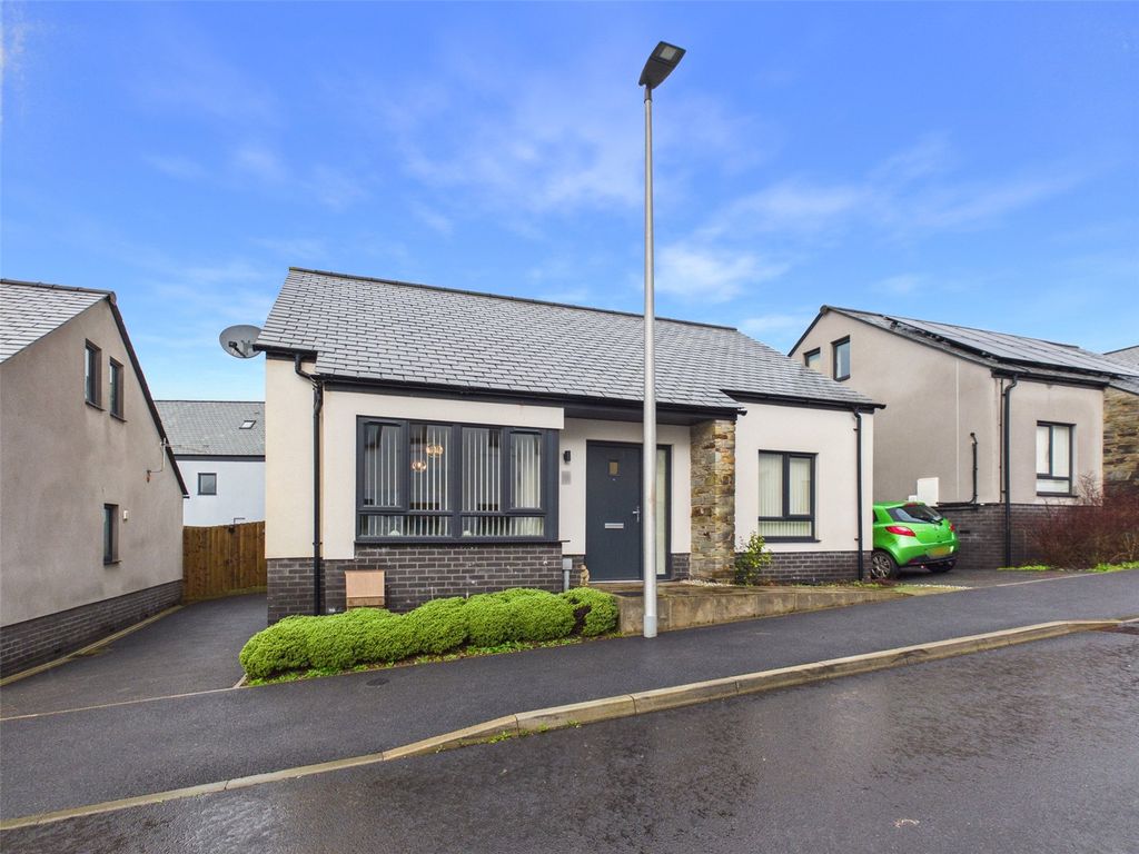 Property photo 1 of 14 Front