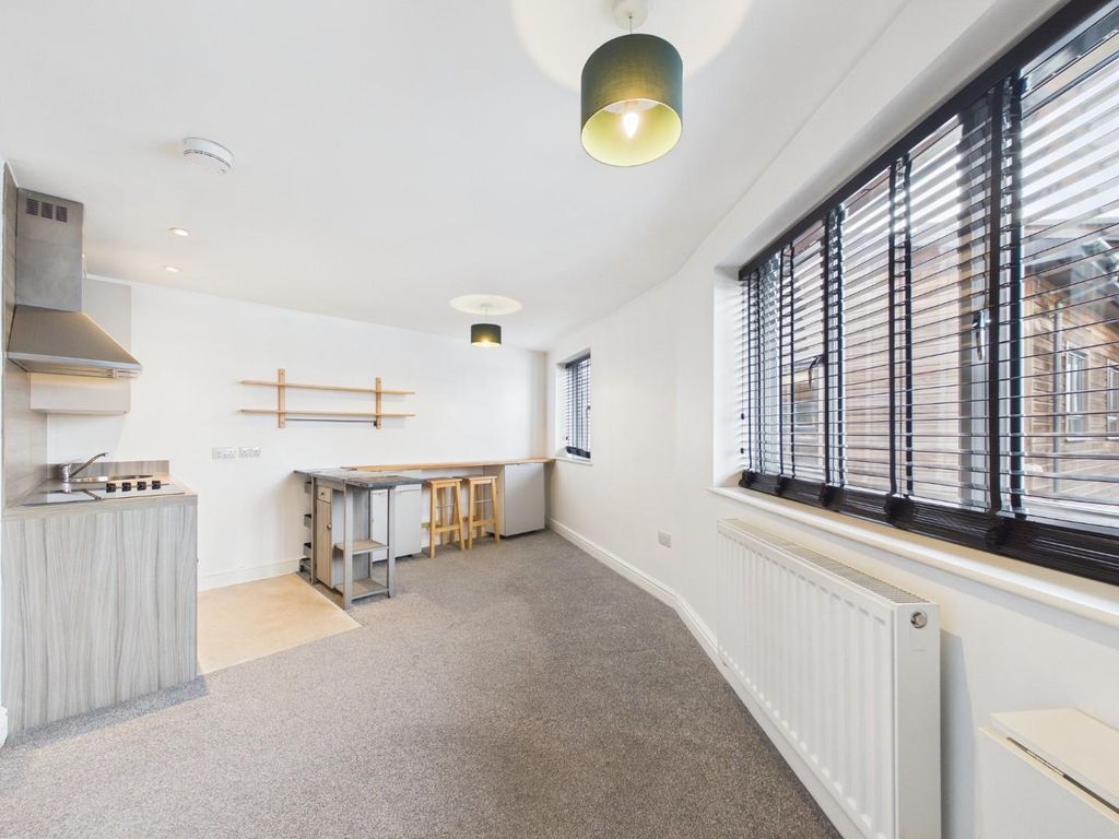 Property photo 1 of 14 Cam01530G0-Pr0381-Still001.Jpg