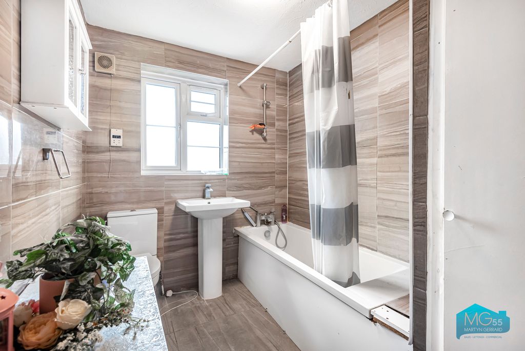 Property photo 3 of 18 Picture No. 07