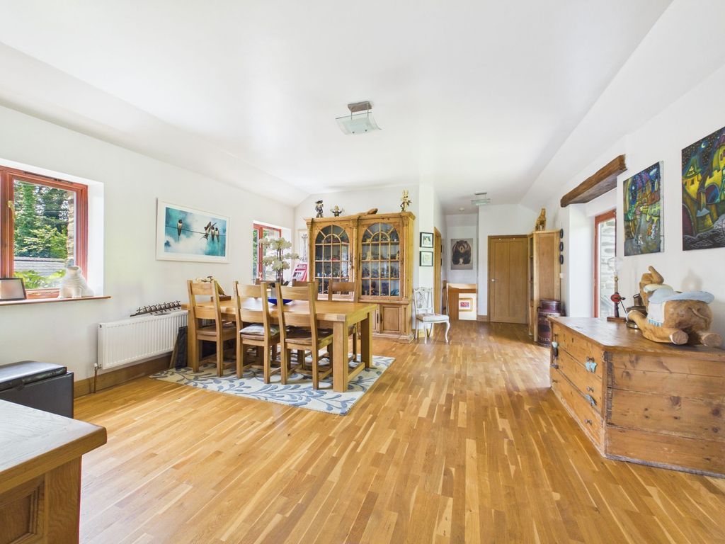 4 bed barn conversion for saleDobwalls, Liskeard PL14 photo 4