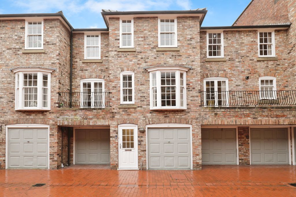 Property photo 1 of 27 Image