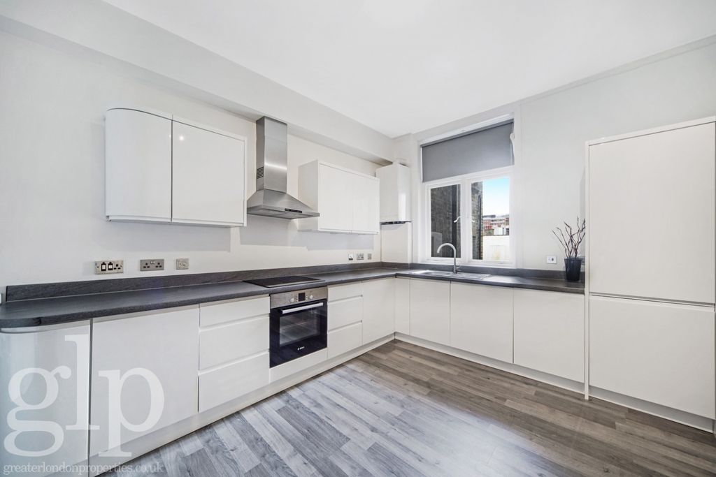 Property photo 2 of 15 3386504