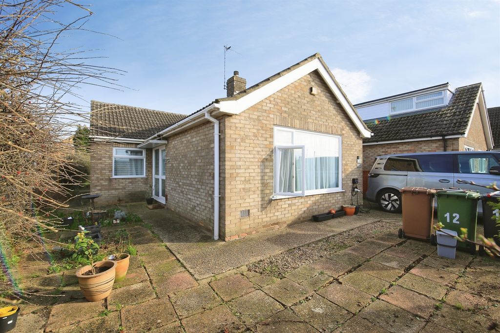 Property photo 1 of 12