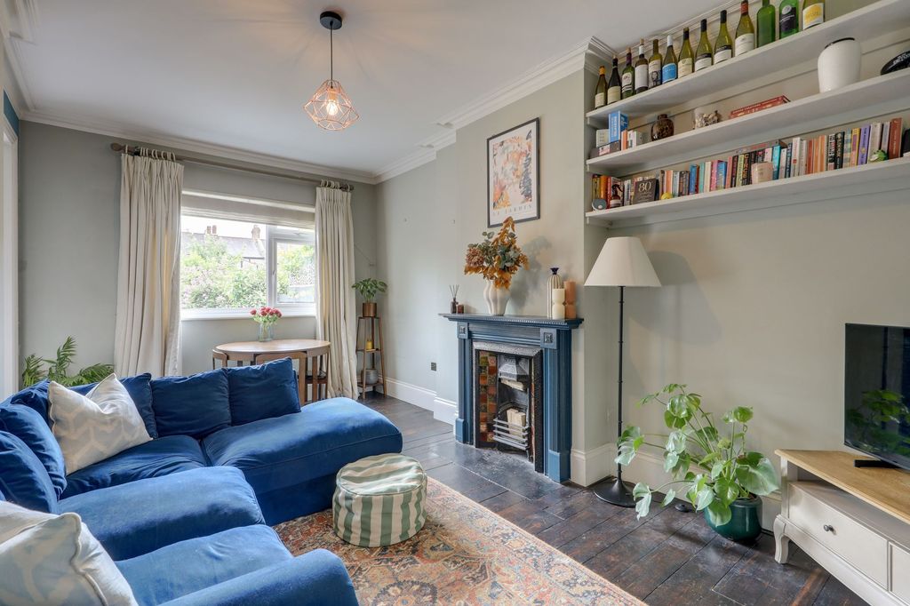 Property photo 1 of 13