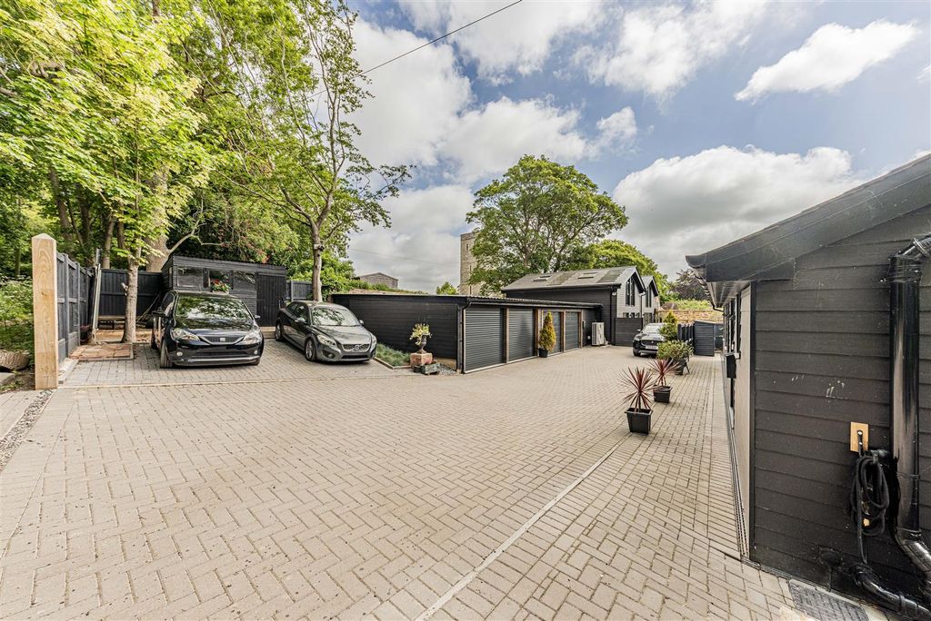 Property photo 3 of 28 L J Imaging-12.Jpg