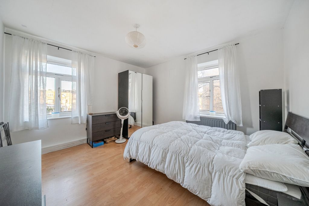 Property photo 3 of 12 1419554-9-699Ddf7...