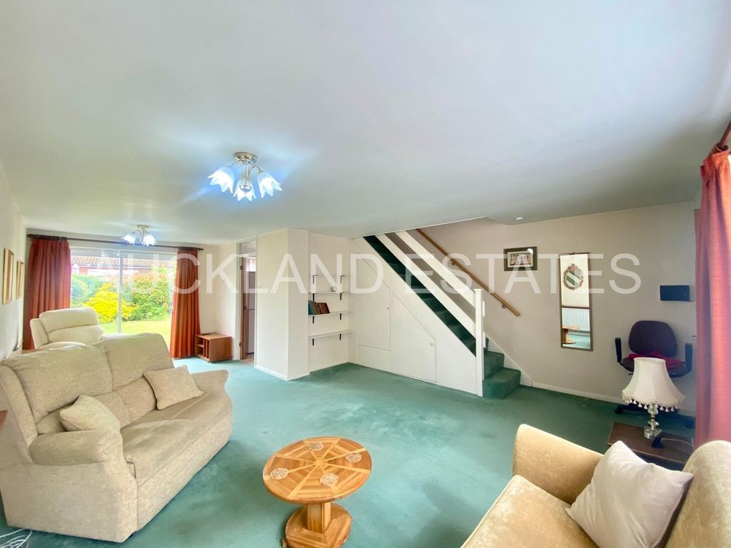 Property photo 3 of 17 21