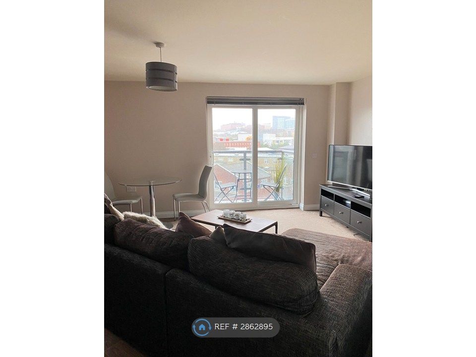 Property photo 3 of 13 Living Space 3