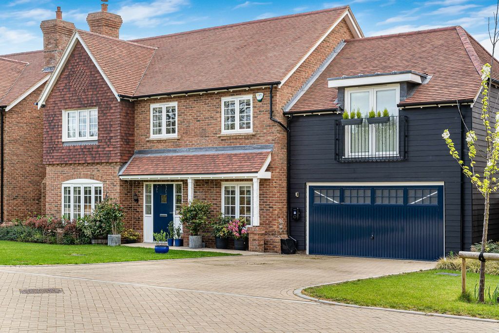 Property photo 1 of 35