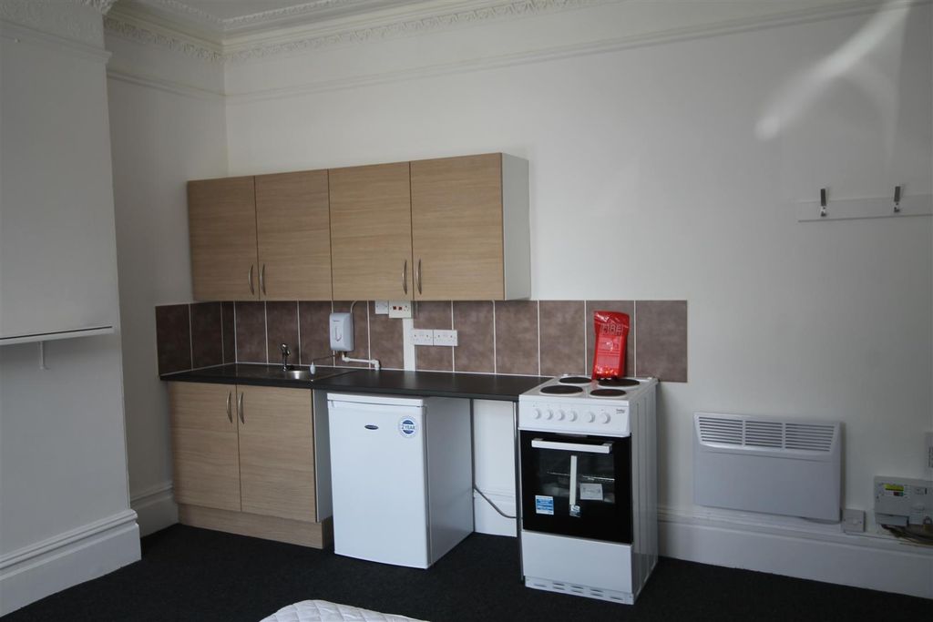 Property photo 3 of 4 Sp Kitchenette 1.Jpg