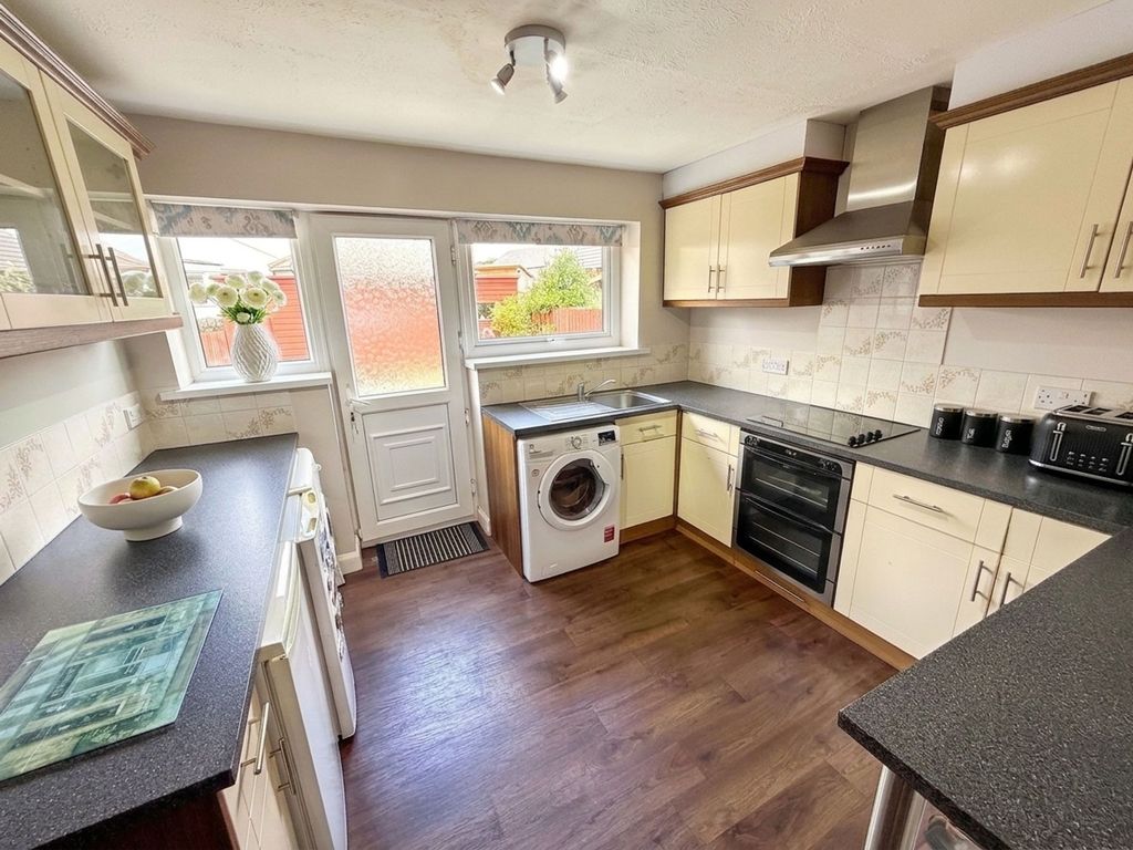 Property photo 3 of 21