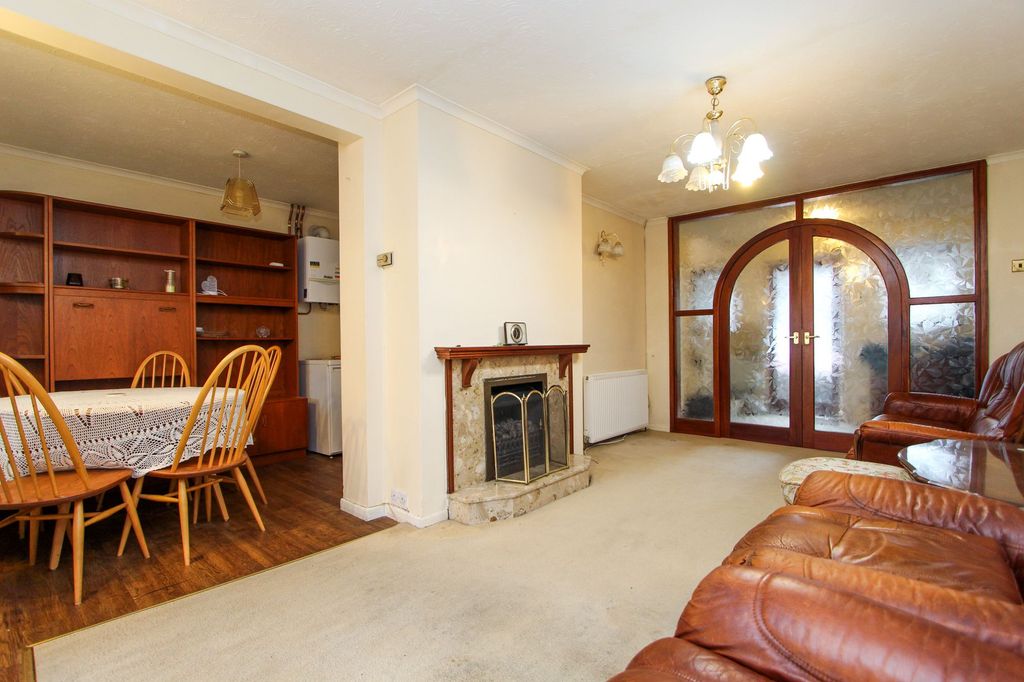 Property photo 2 of 24