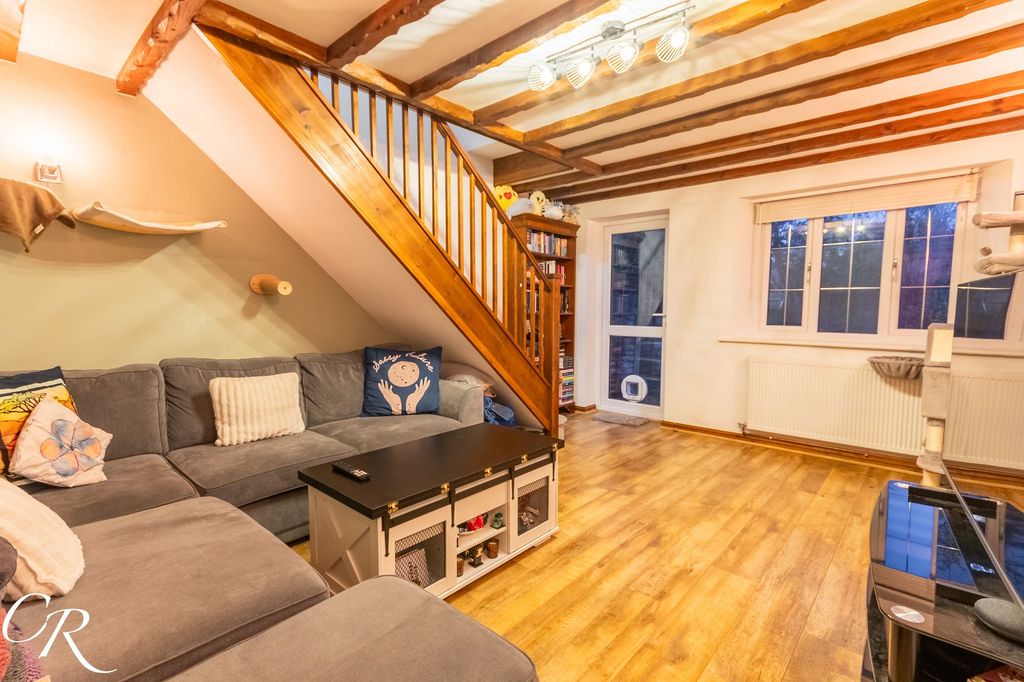 Property photo 3 of 9