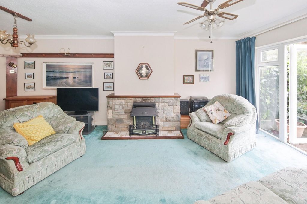 Property photo 3 of 26 50-12.Jpg