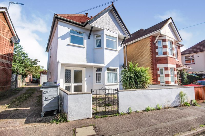 Property photo 1 of 10 Photo 8