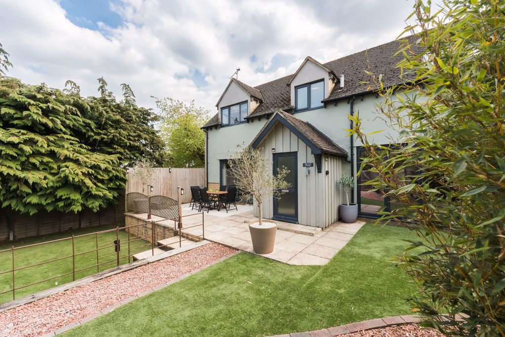 Property photo 1 of 34