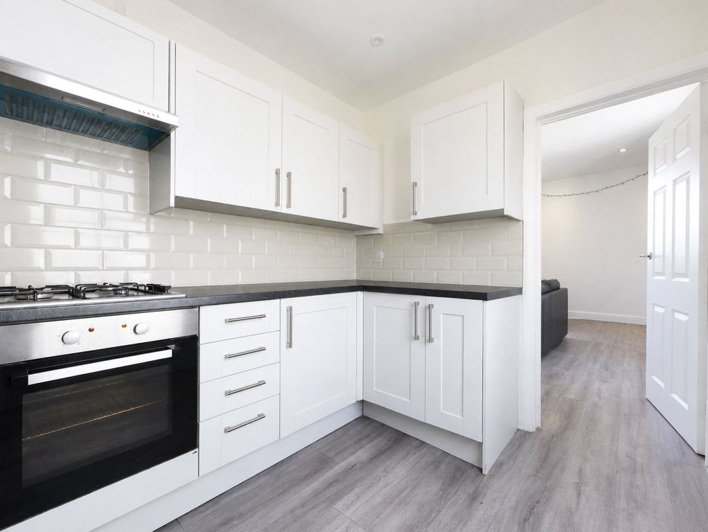 Property photo 1 of 7 Kitchen