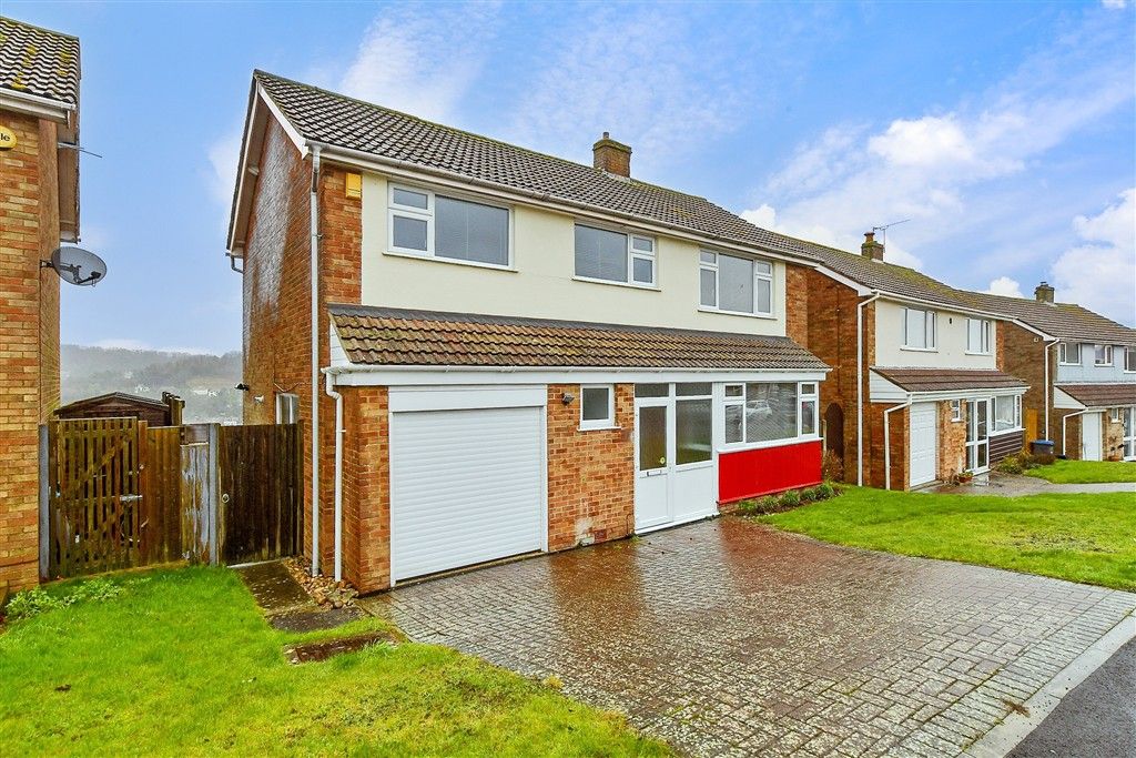 Property photo 1 of 12 External Front Web..