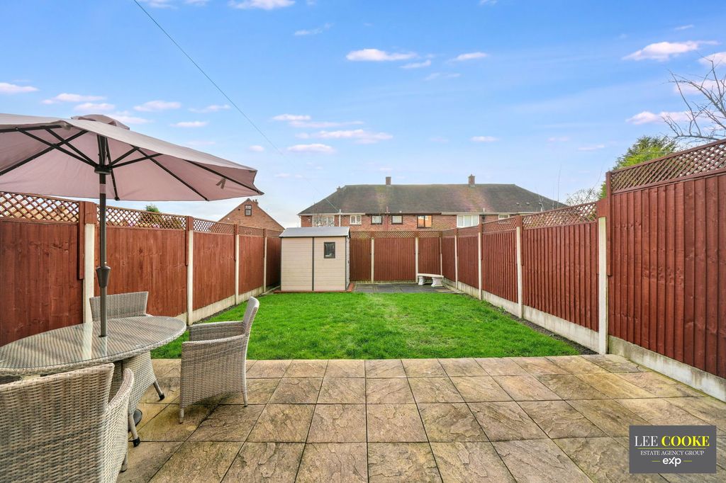 Property photo 2 of 27