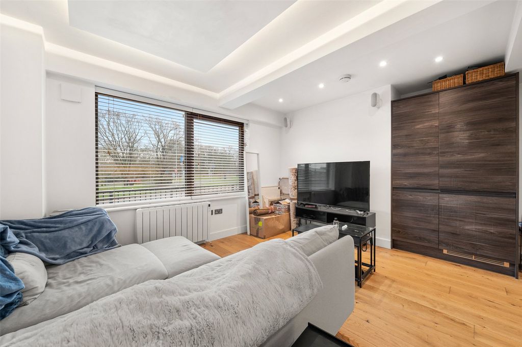 Property photo 3 of 12 Picture No. 09