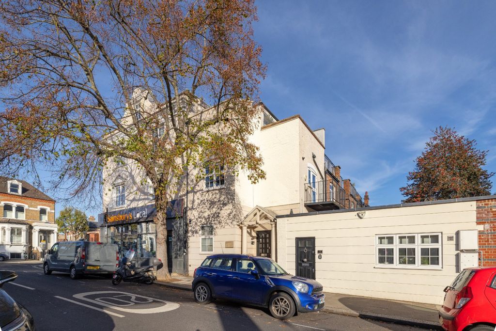 Property photo 2 of 7