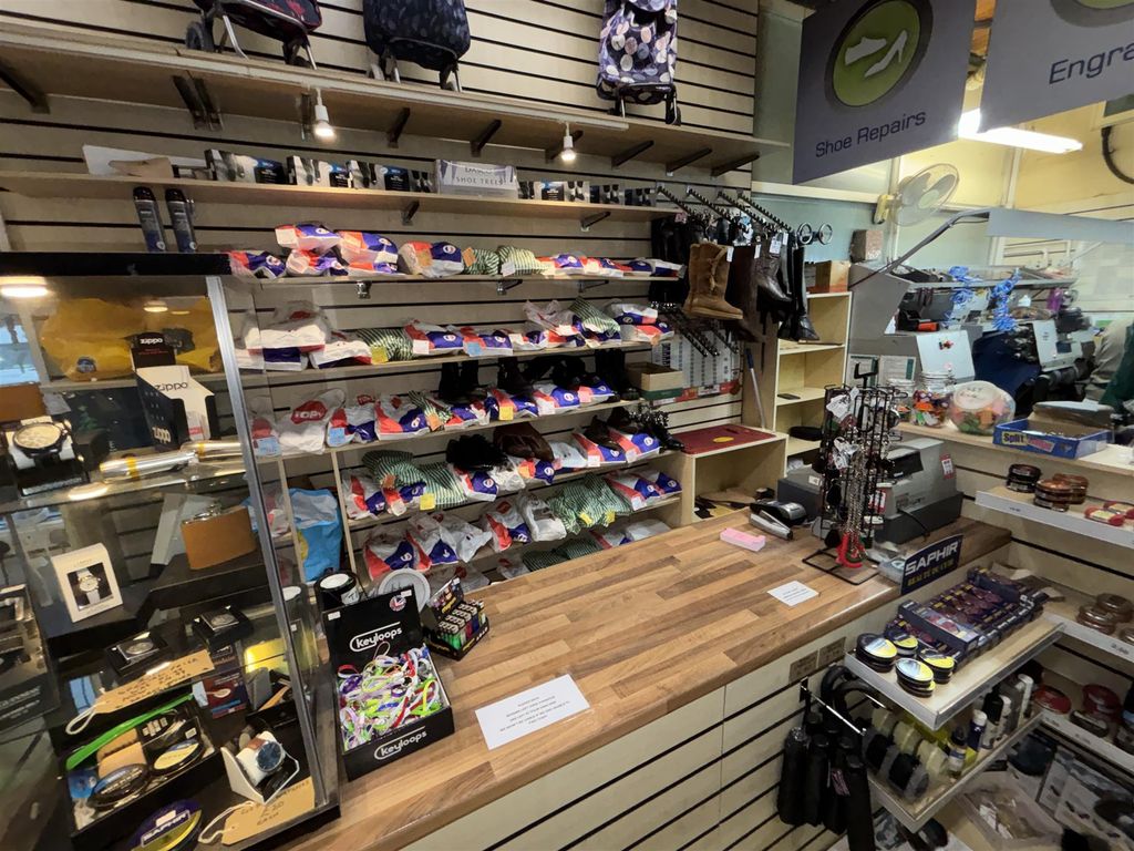 Property photo 1 of 7 Photo 0